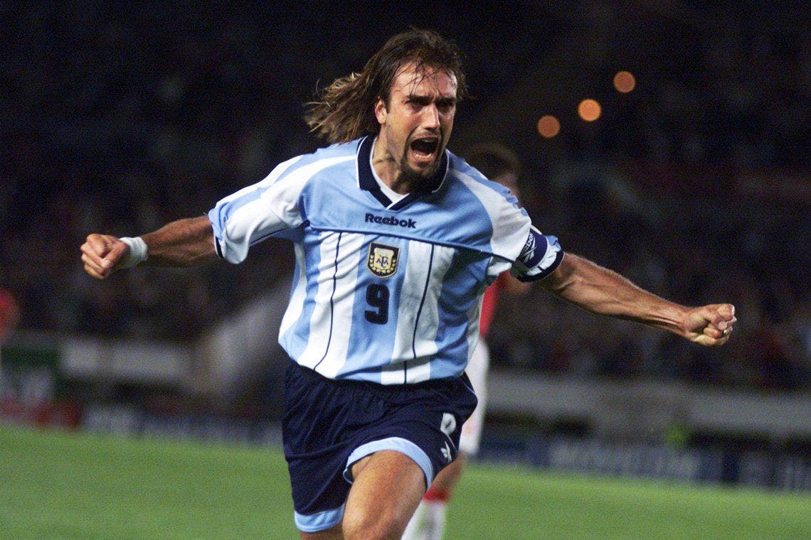 Gabriel Batistuta explicó por qué su hijo trabaja en una fotocopiadora