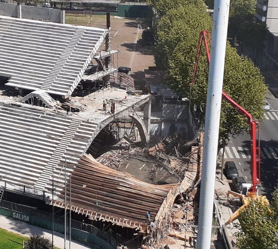 Derrumbe de una tribuna en la cancha del Club Ferro Carril Oeste