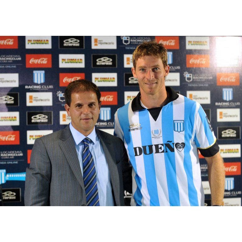 FOTO: Bolatti é oficialmente apresentado pelo Racing, na Argentina